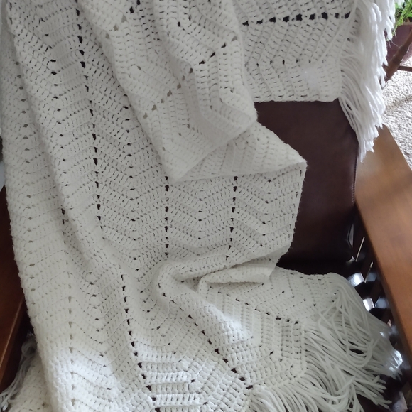 Vintage White Crocheted Baby Blanket - Picture 4 of 5